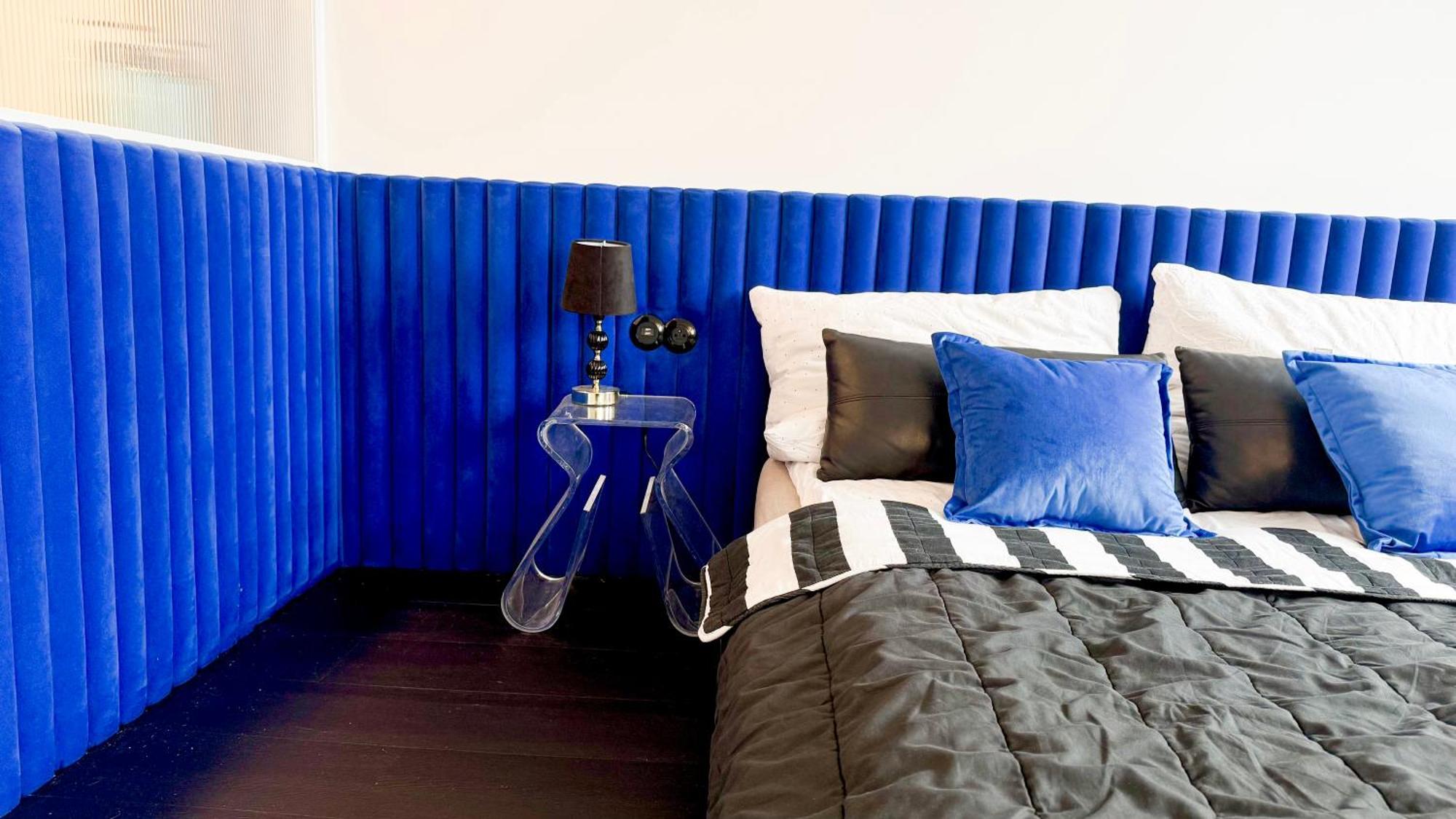 Black&blue Apartment